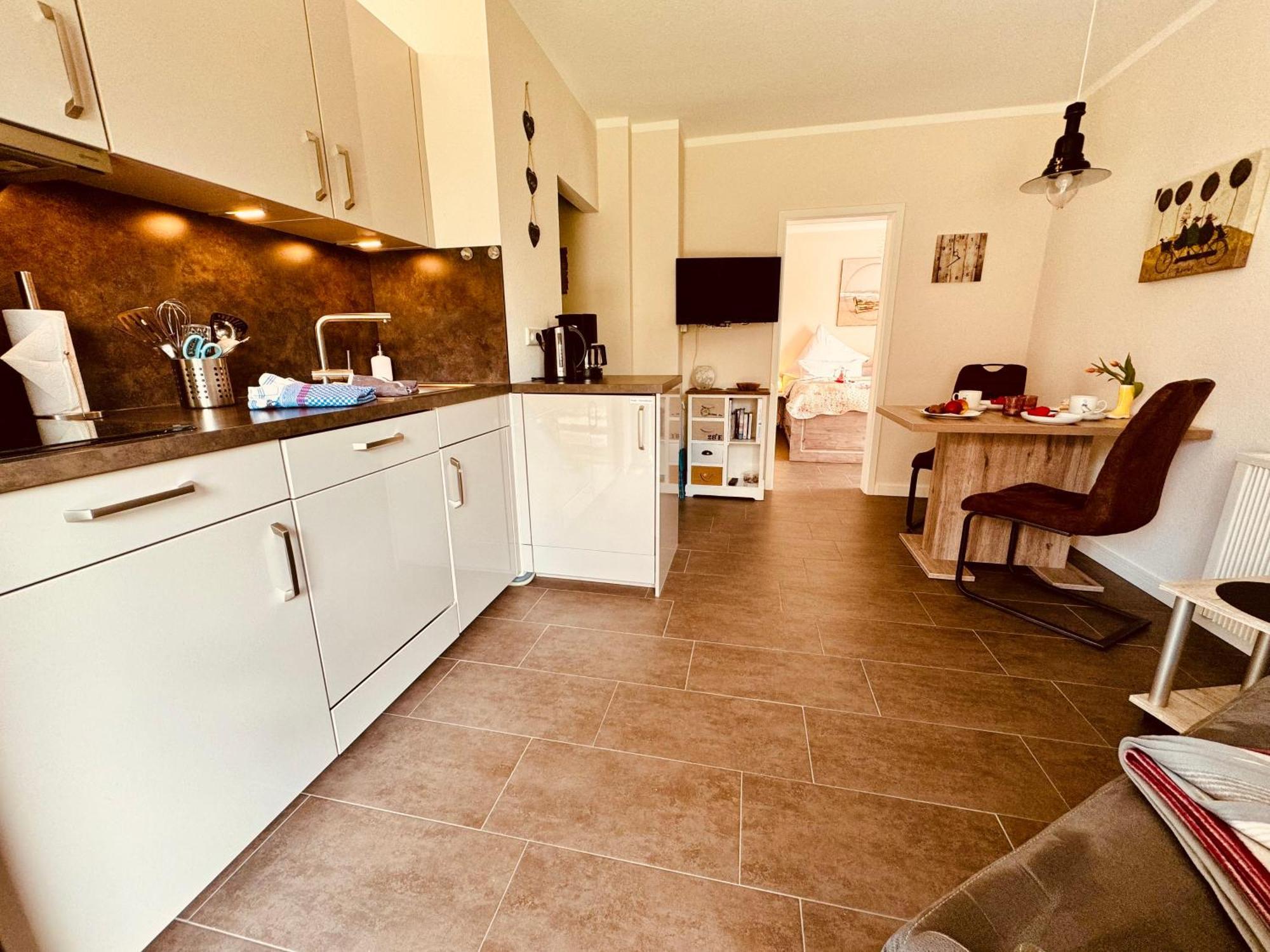 Segelund - Zeit Fuer Uns- Ruhige Und Sonnige Ferienwohnung Mit Terrasse Und Garten Nahe Strand Und Ostsee Schönhagen 外观 照片