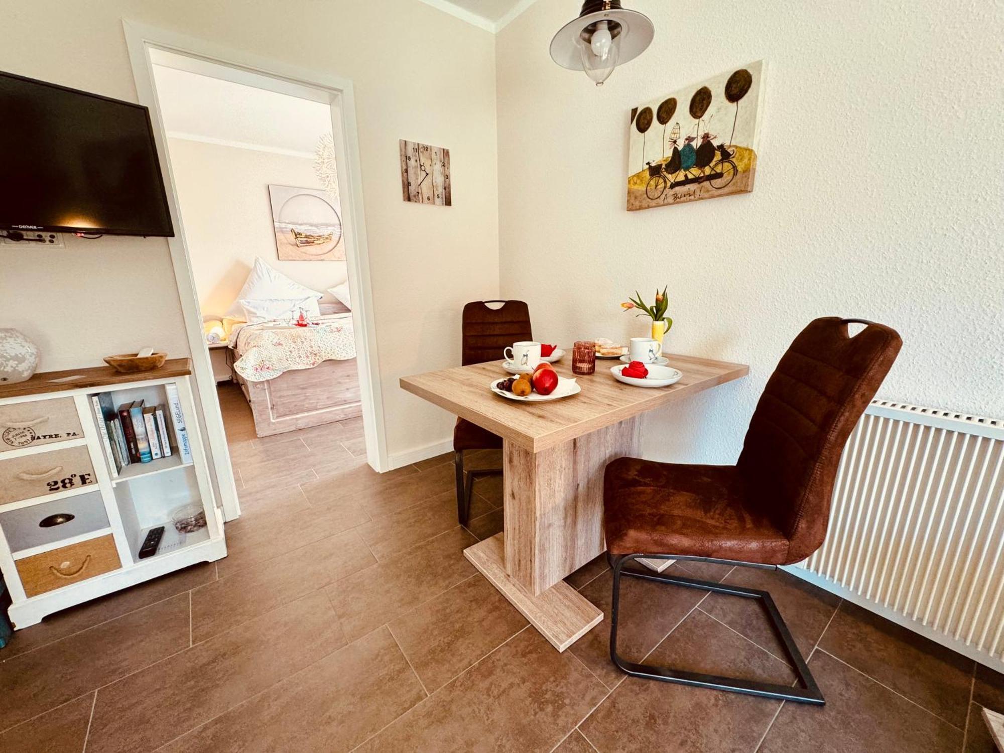 Segelund - Zeit Fuer Uns- Ruhige Und Sonnige Ferienwohnung Mit Terrasse Und Garten Nahe Strand Und Ostsee Schönhagen 外观 照片