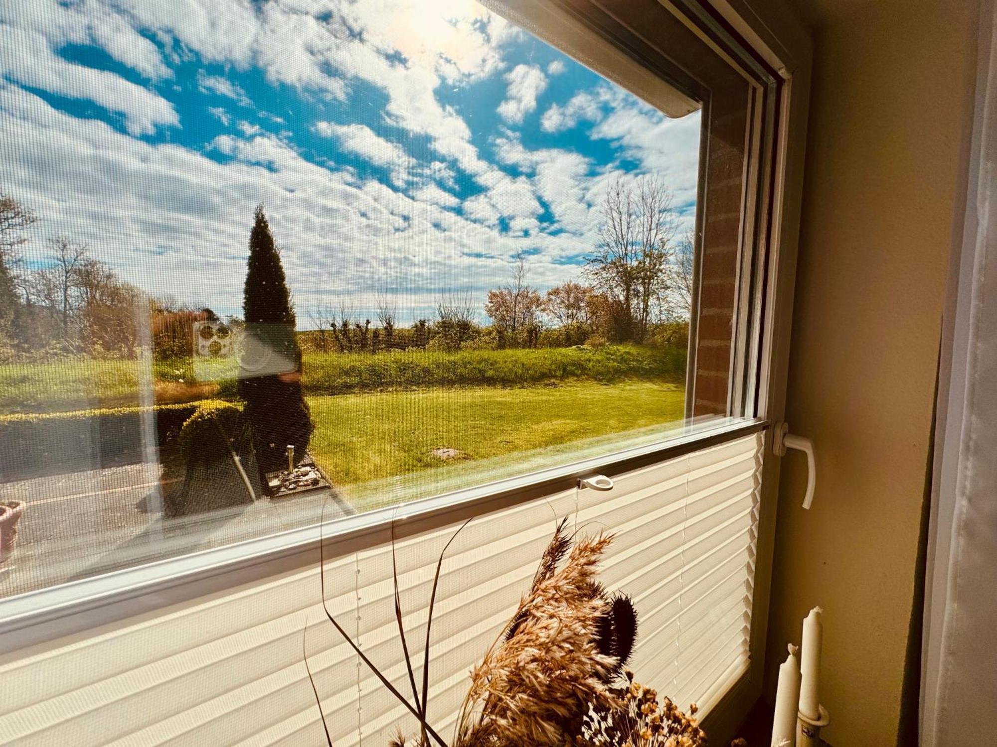 Segelund - Zeit Fuer Uns- Ruhige Und Sonnige Ferienwohnung Mit Terrasse Und Garten Nahe Strand Und Ostsee Schönhagen 外观 照片